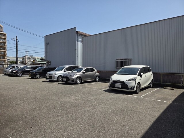 14/20 駐車場