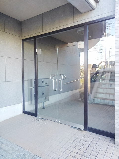 14/20 エントランス