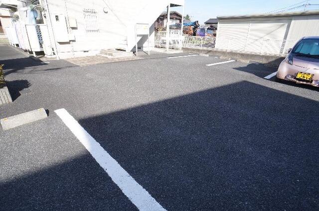 14/22 駐車場