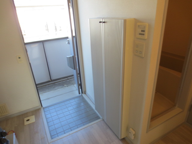 21/30 エントランス