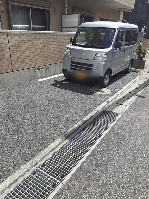 14/18 駐車場