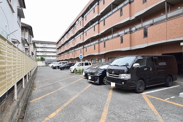 14/20 駐車場