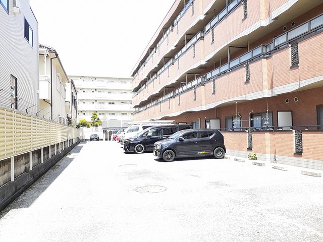 14/20 駐車場