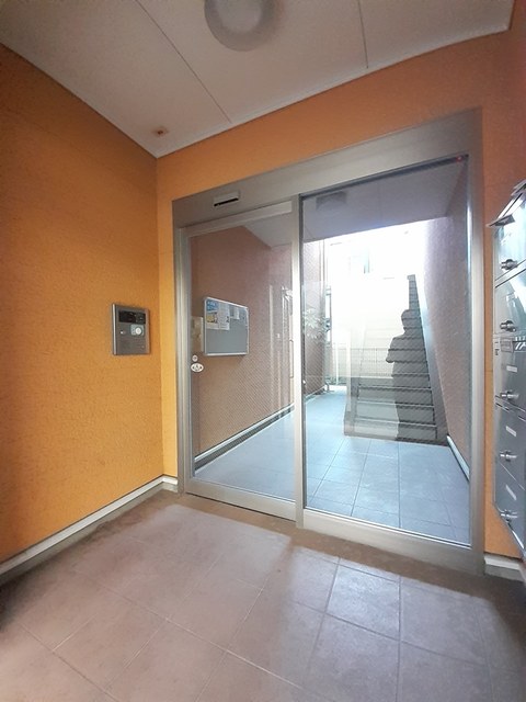 14/22 エントランス