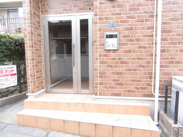 14/20 エントランス