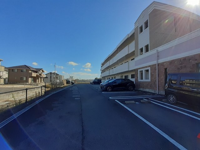 2/10 駐車場