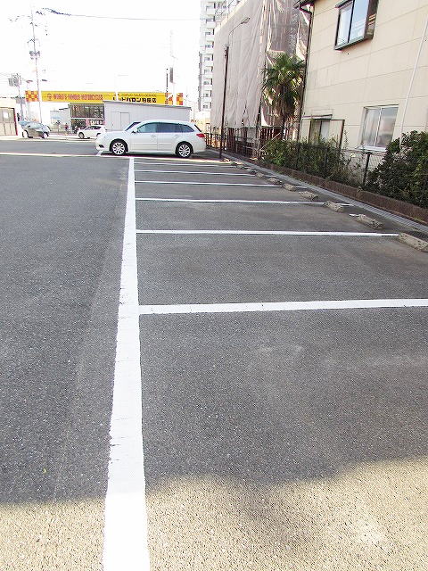 14/20 駐車場