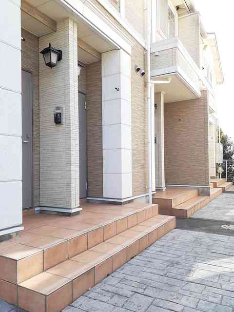 24/30 エントランス