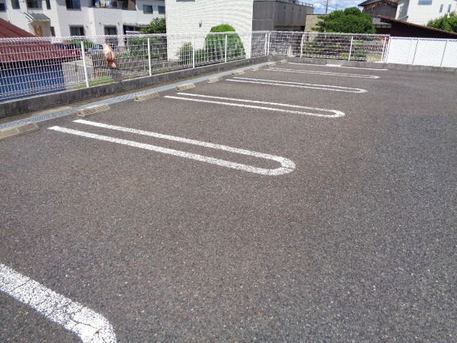 14/20 駐車場