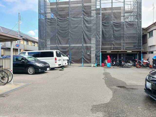 14/20 駐車場