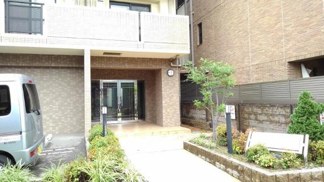 14/20 エントランス