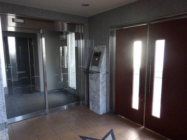 14/22 エントランス