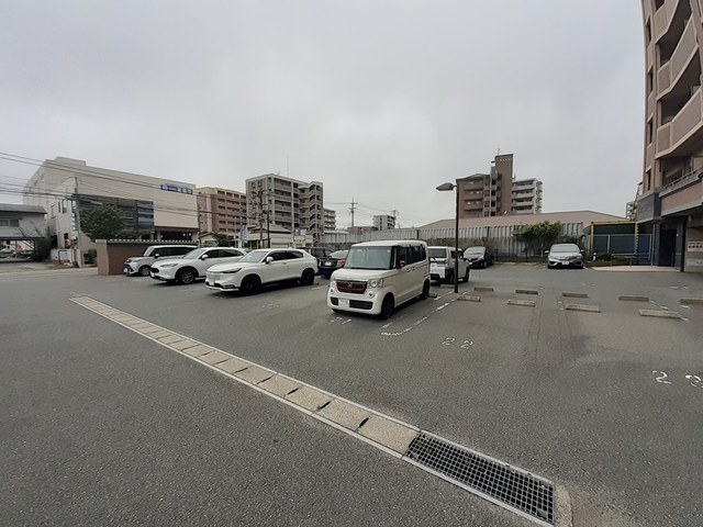 14/20 駐車場