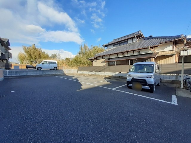 14/20 駐車場