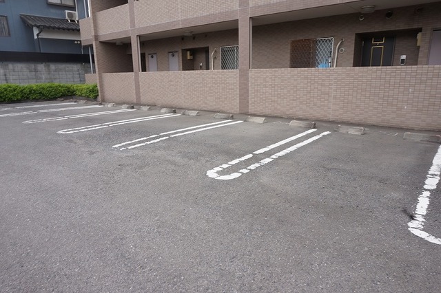 14/22 駐車場