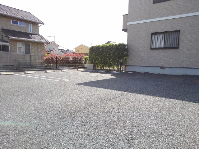 14/20 駐車場