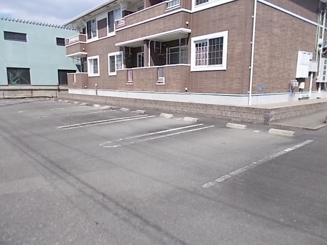 14/20 駐車場