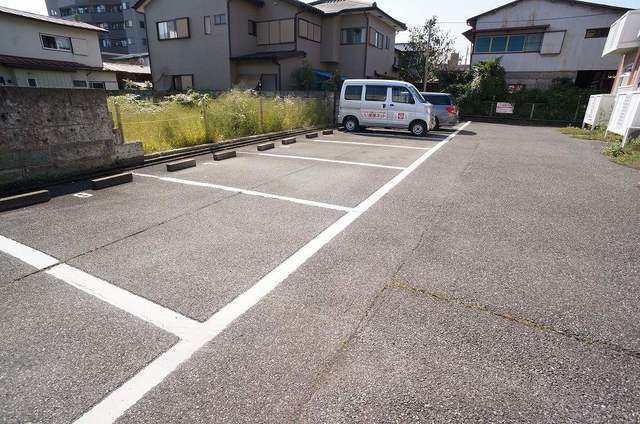 14/21 駐車場
