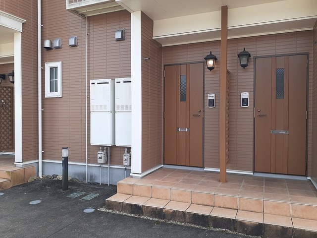 14/20 エントランス