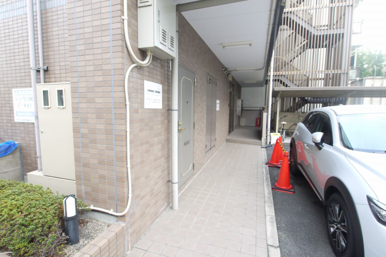 13/20 エントランス