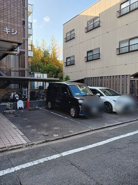 14/20 駐車場