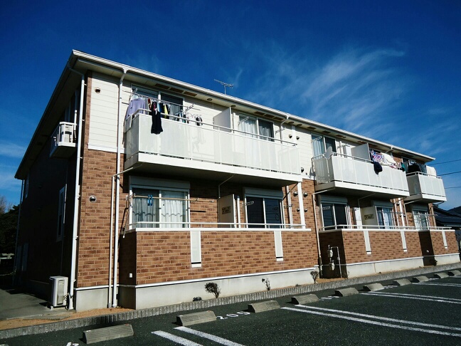 グランディアス赤羽根の外観