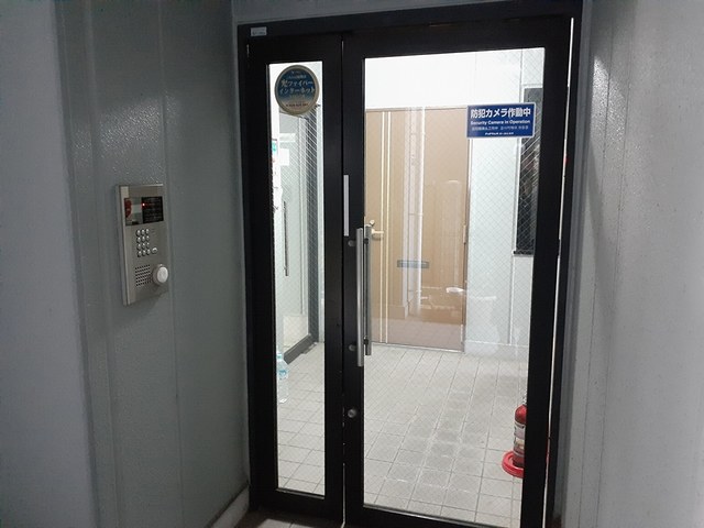 14/20 エントランス