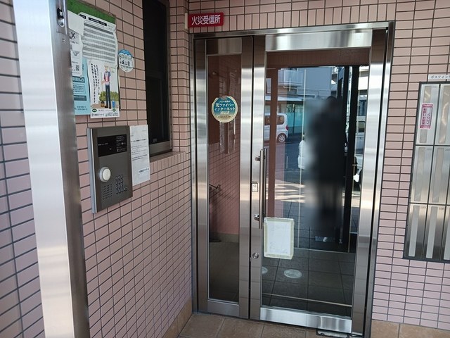 14/20 エントランス