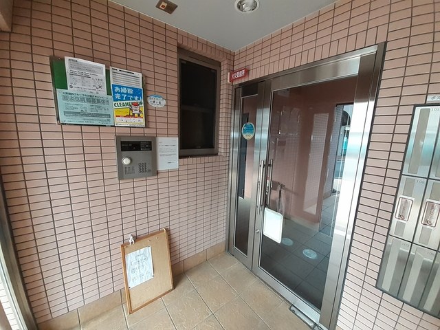 14/20 エントランス