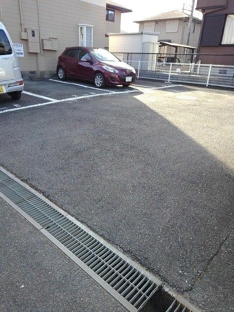 2/6 駐車場