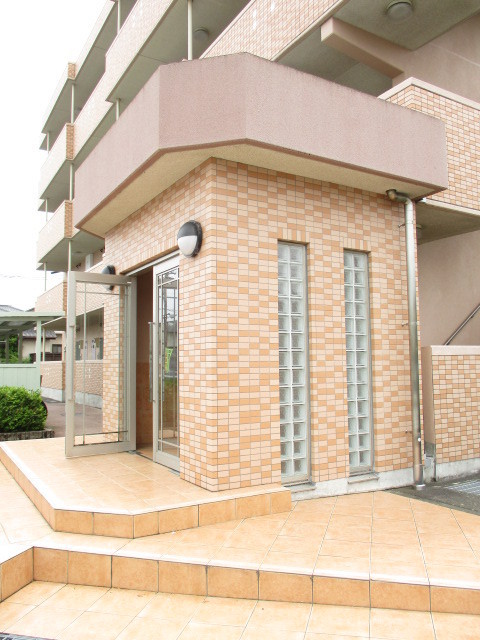 14/20 エントランス