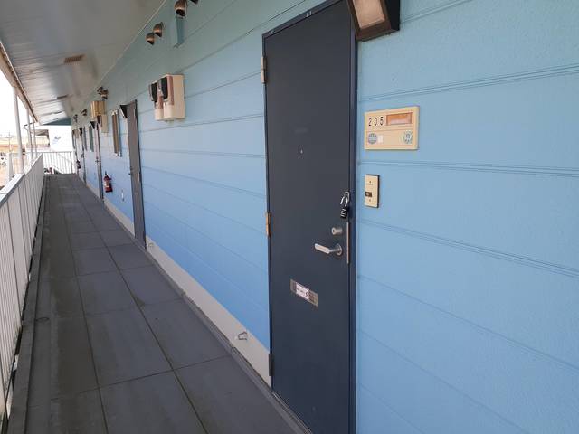 13/18 エントランス