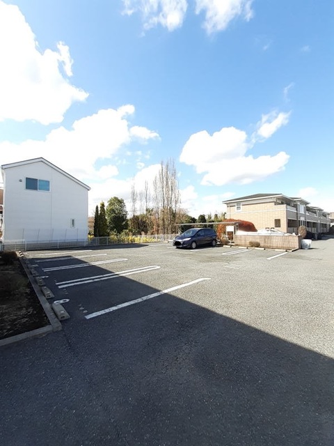 14/21 駐車場