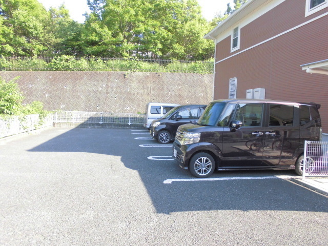 14/21 駐車場