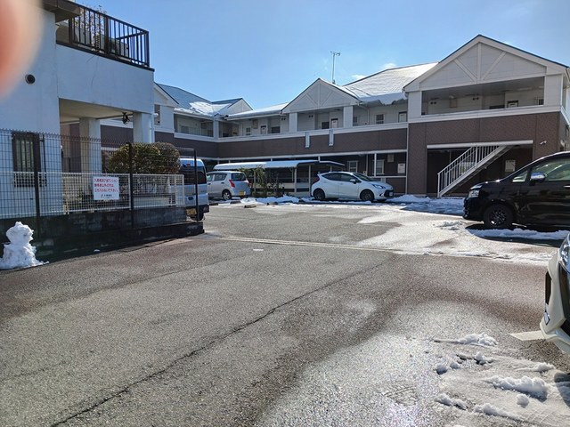 14/20 駐車場