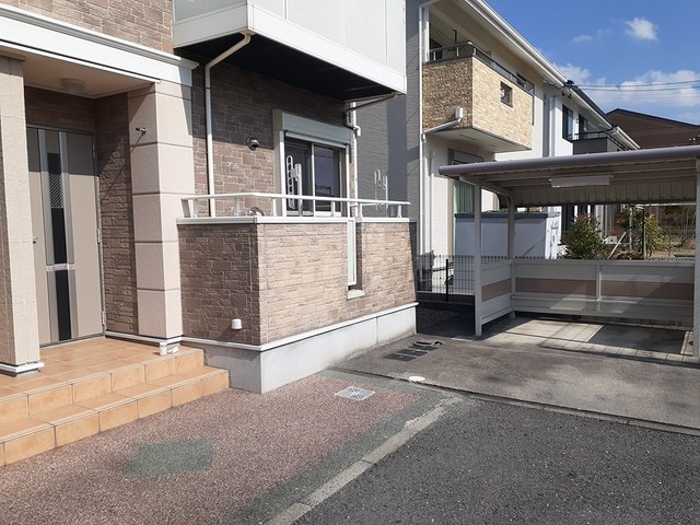 13/20 エントランス