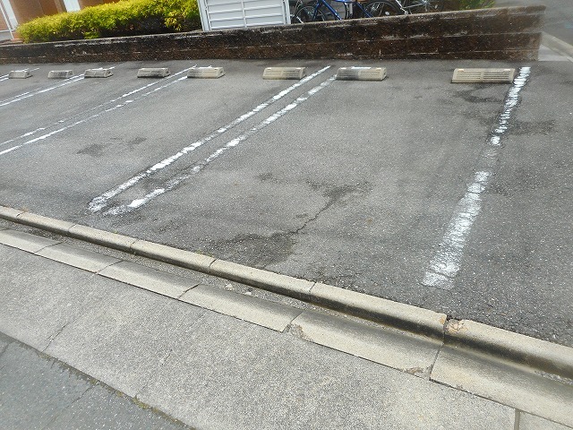 14/22 駐車場