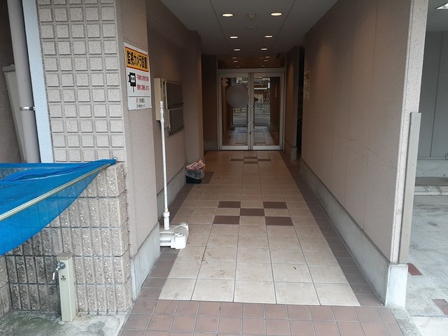 14/23 エントランス