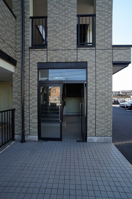 13/22 エントランス