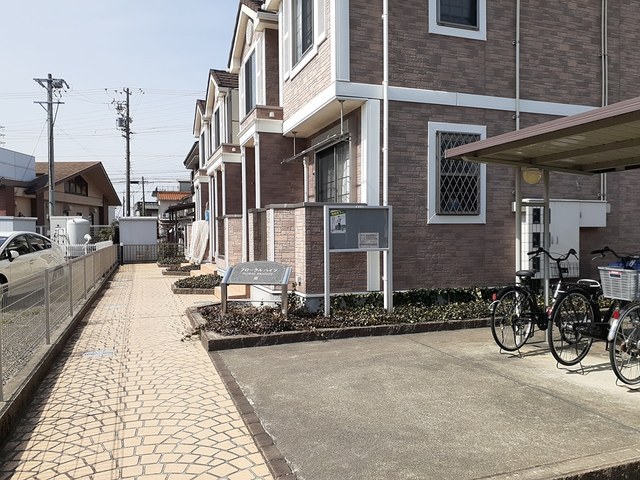 14/20 エントランス