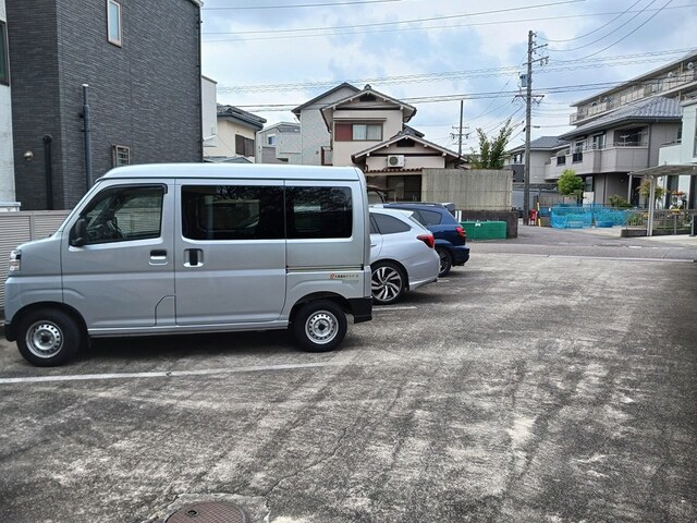 14/20 駐車場