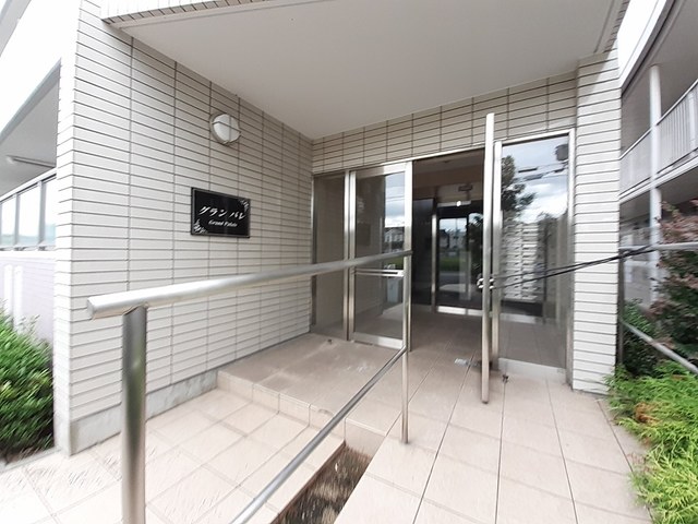 13/20 エントランス