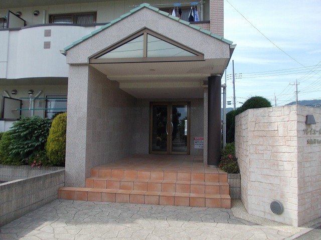 16/22 エントランス