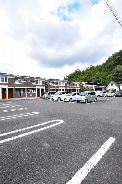 14/20 駐車場