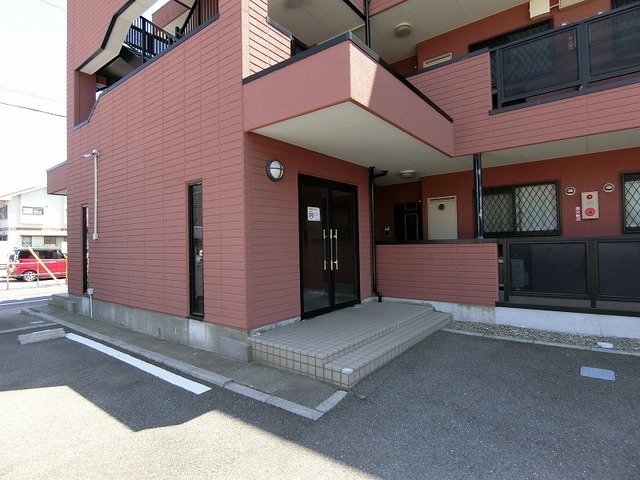 13/20 エントランス