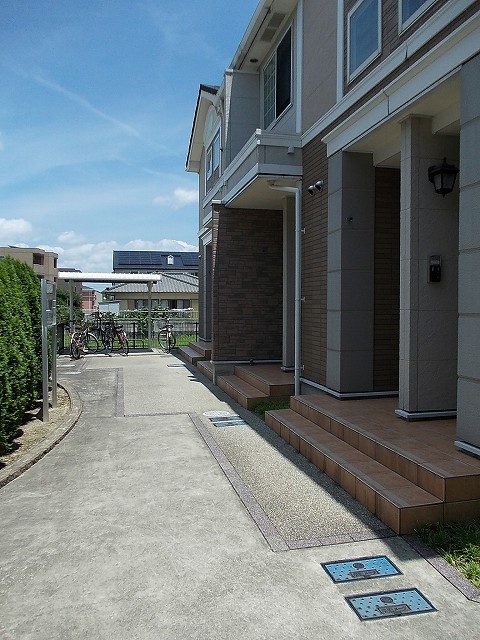 14/22 エントランス