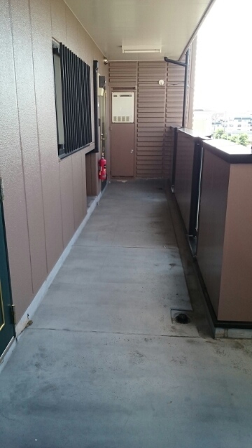 15/22 エントランス