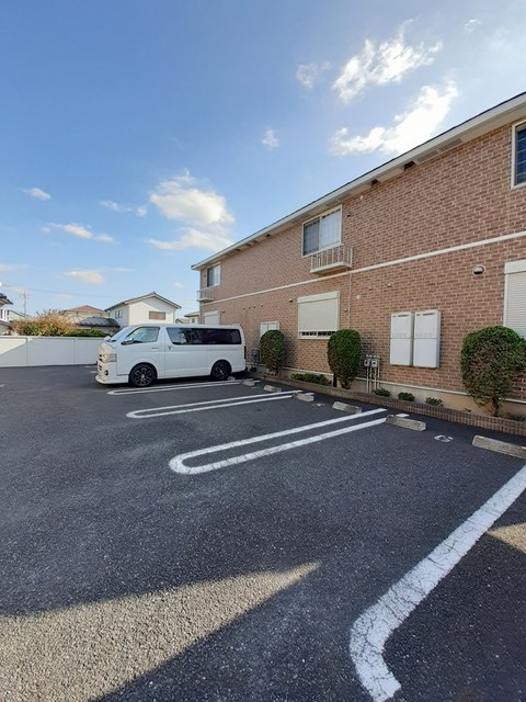 13/19 駐車場