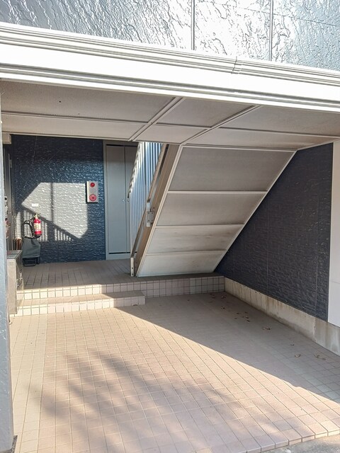 13/20 エントランス