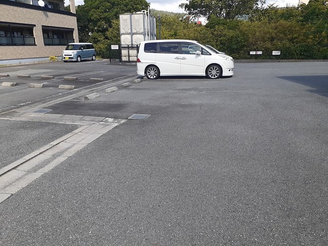 14/20 駐車場